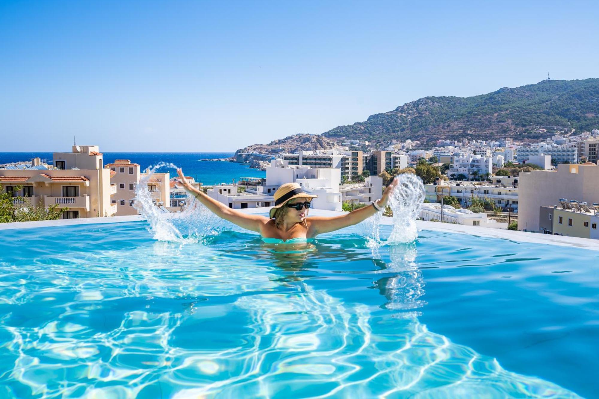 Aphrodite Luxury Studios & Apartments Karpathos Buitenkant foto