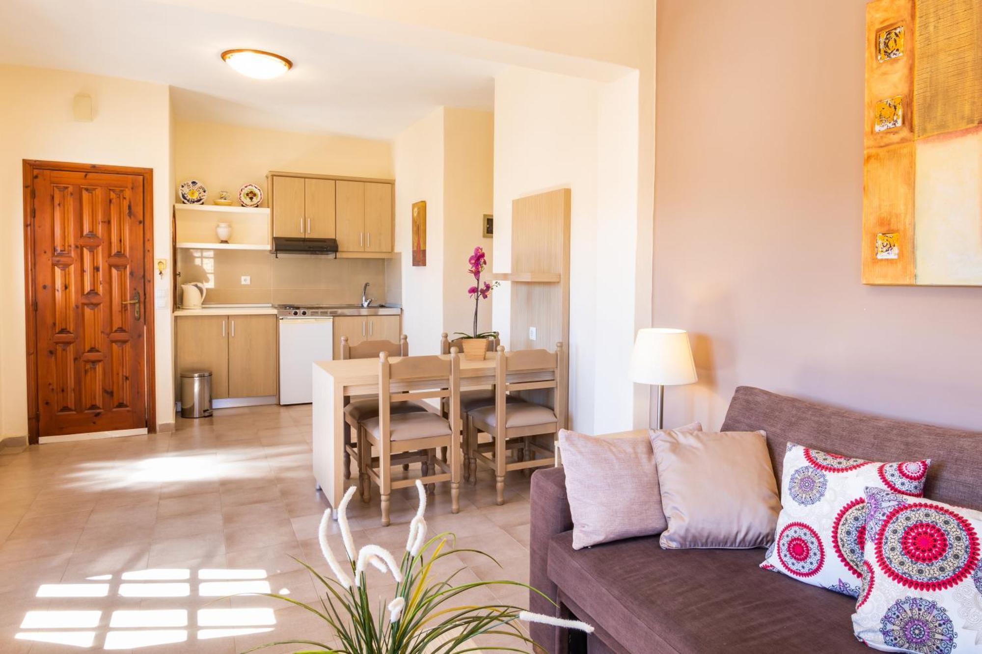 Aphrodite Luxury Studios & Apartments Karpathos Buitenkant foto