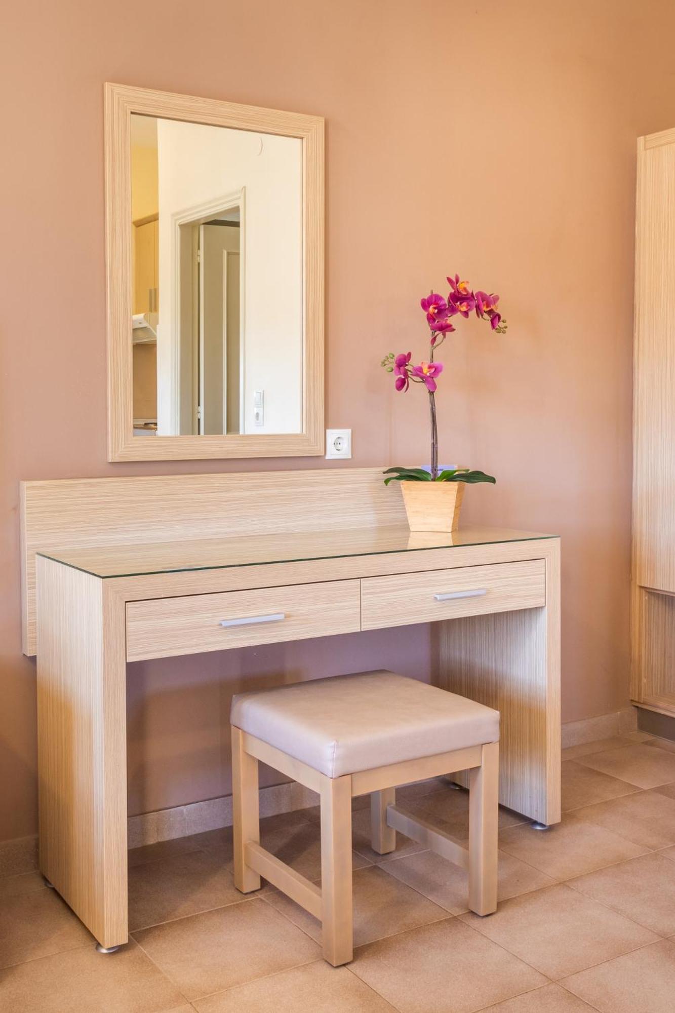 Aphrodite Luxury Studios & Apartments Karpathos Buitenkant foto
