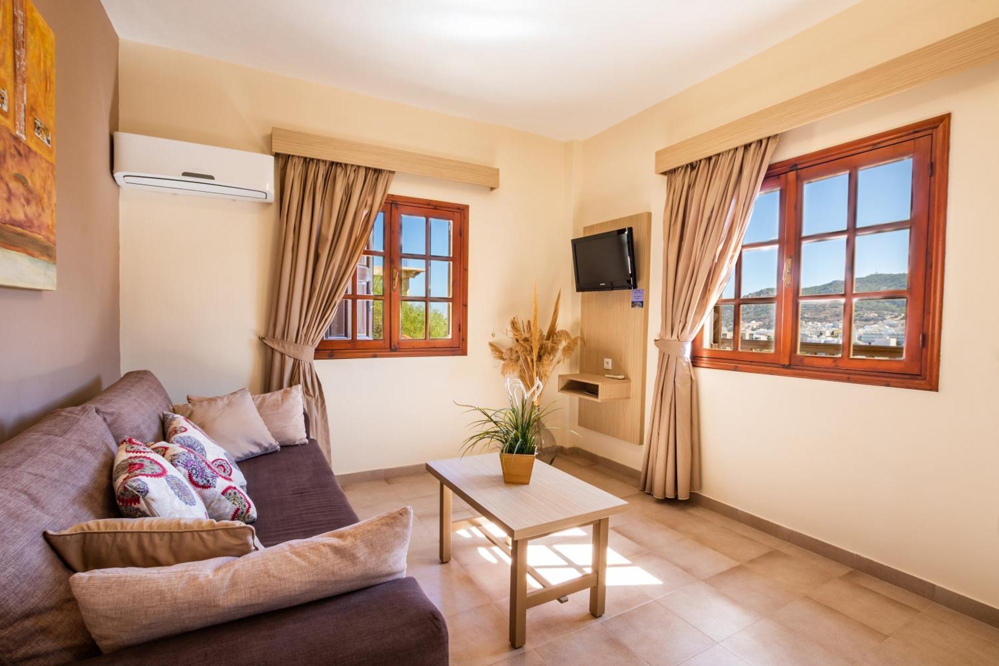 Aphrodite Luxury Studios & Apartments Karpathos Buitenkant foto