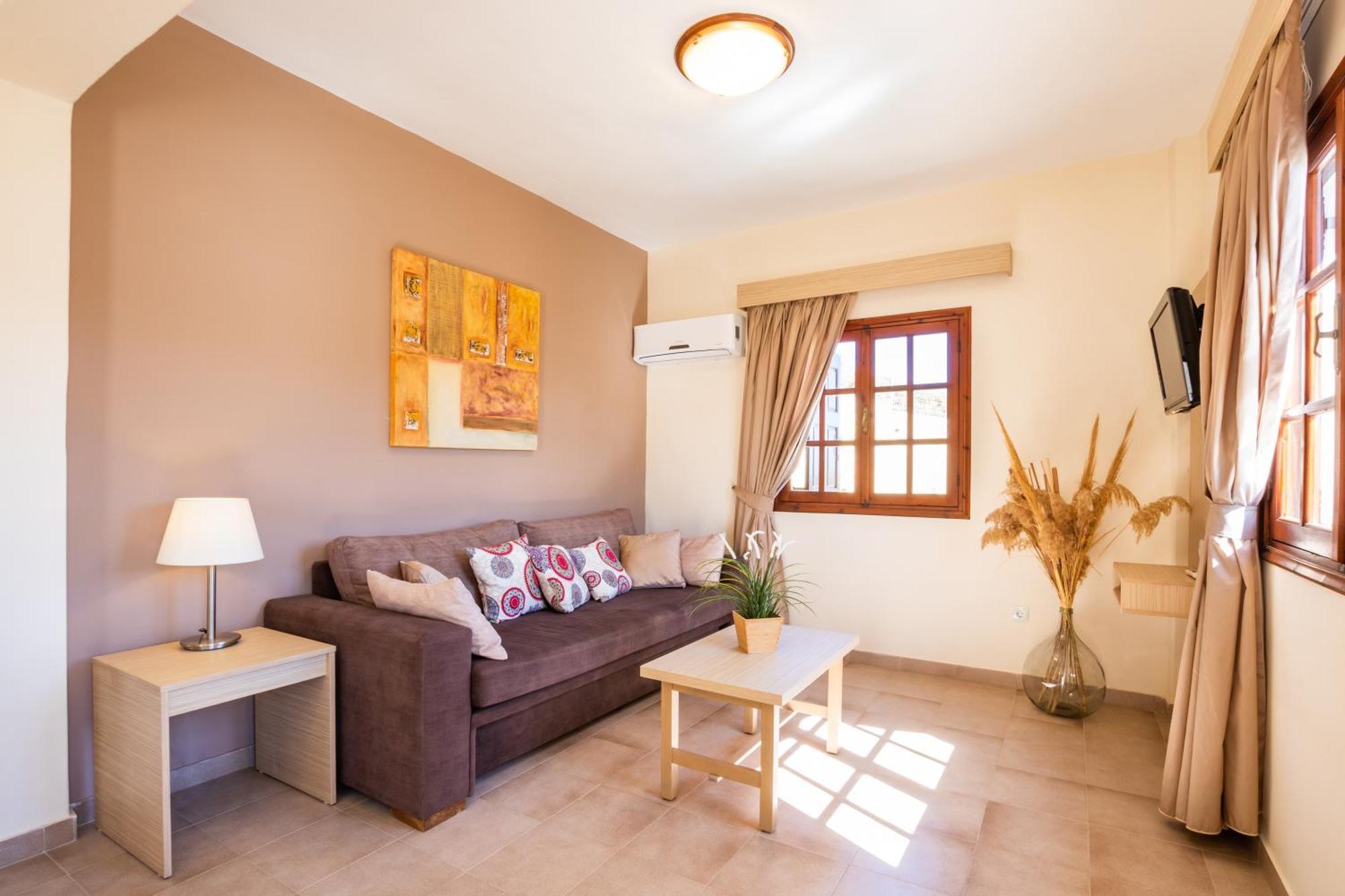Aphrodite Luxury Studios & Apartments Karpathos Buitenkant foto
